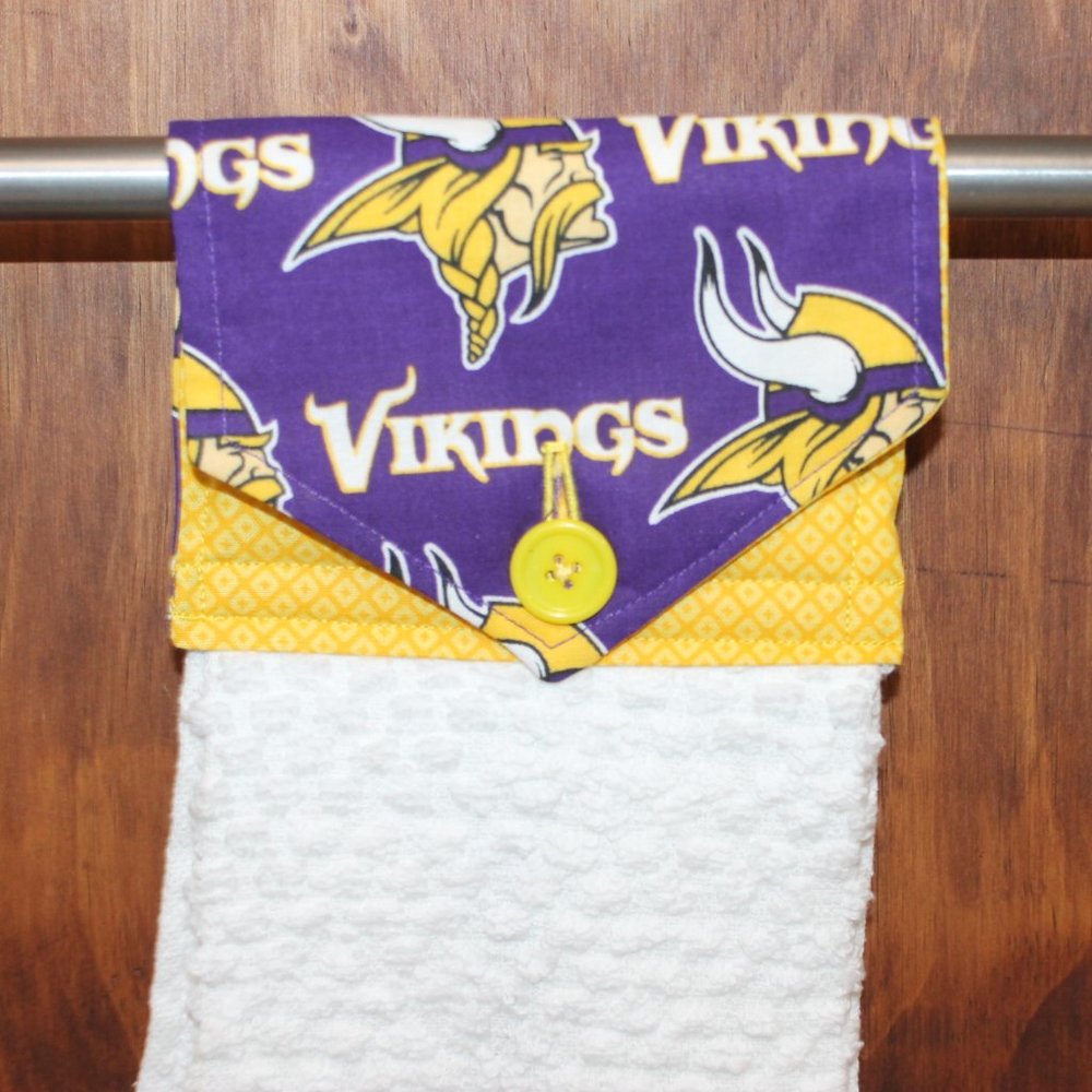 MINNESOTA VIKINGS PURPLE, YELLOW & WHITE HANDMADE HANGING KITCHEN HAND TOWEL